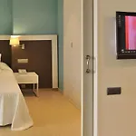 Oasis Park Junior Suites