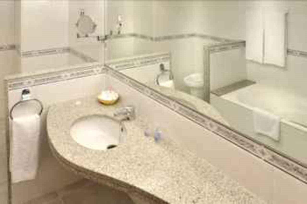 Oasis Park Junior Hotel 4*